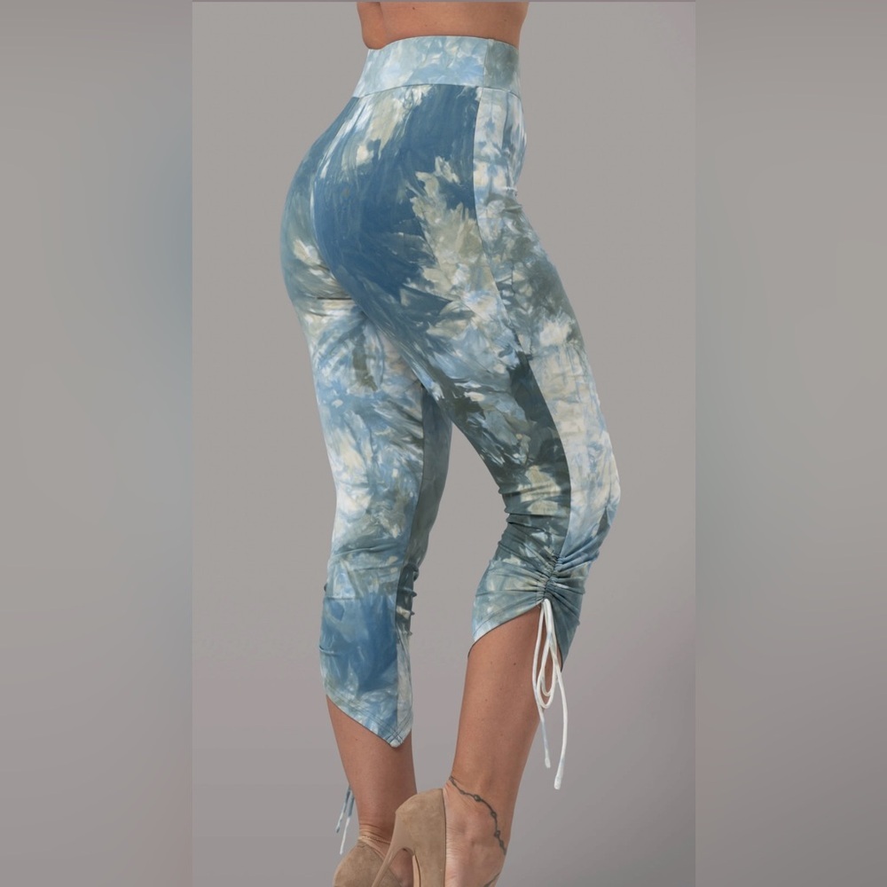 Tie-Dye Leggings size large from ByEgreis
